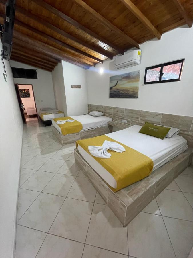 Hotel Brisas Медельин Экстерьер фото