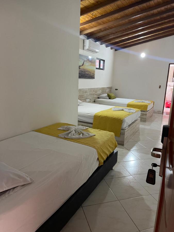 Hotel Brisas Медельин Экстерьер фото