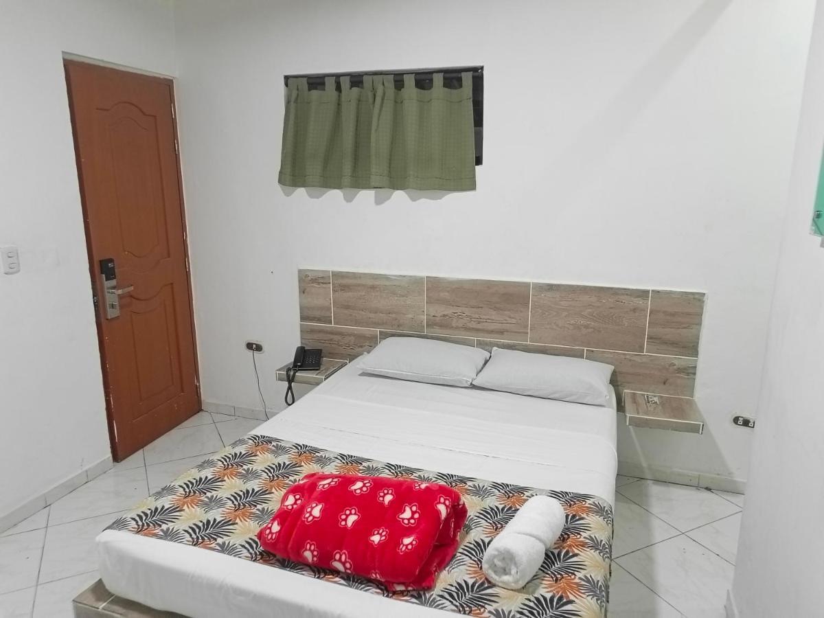 Hotel Brisas Медельин Экстерьер фото